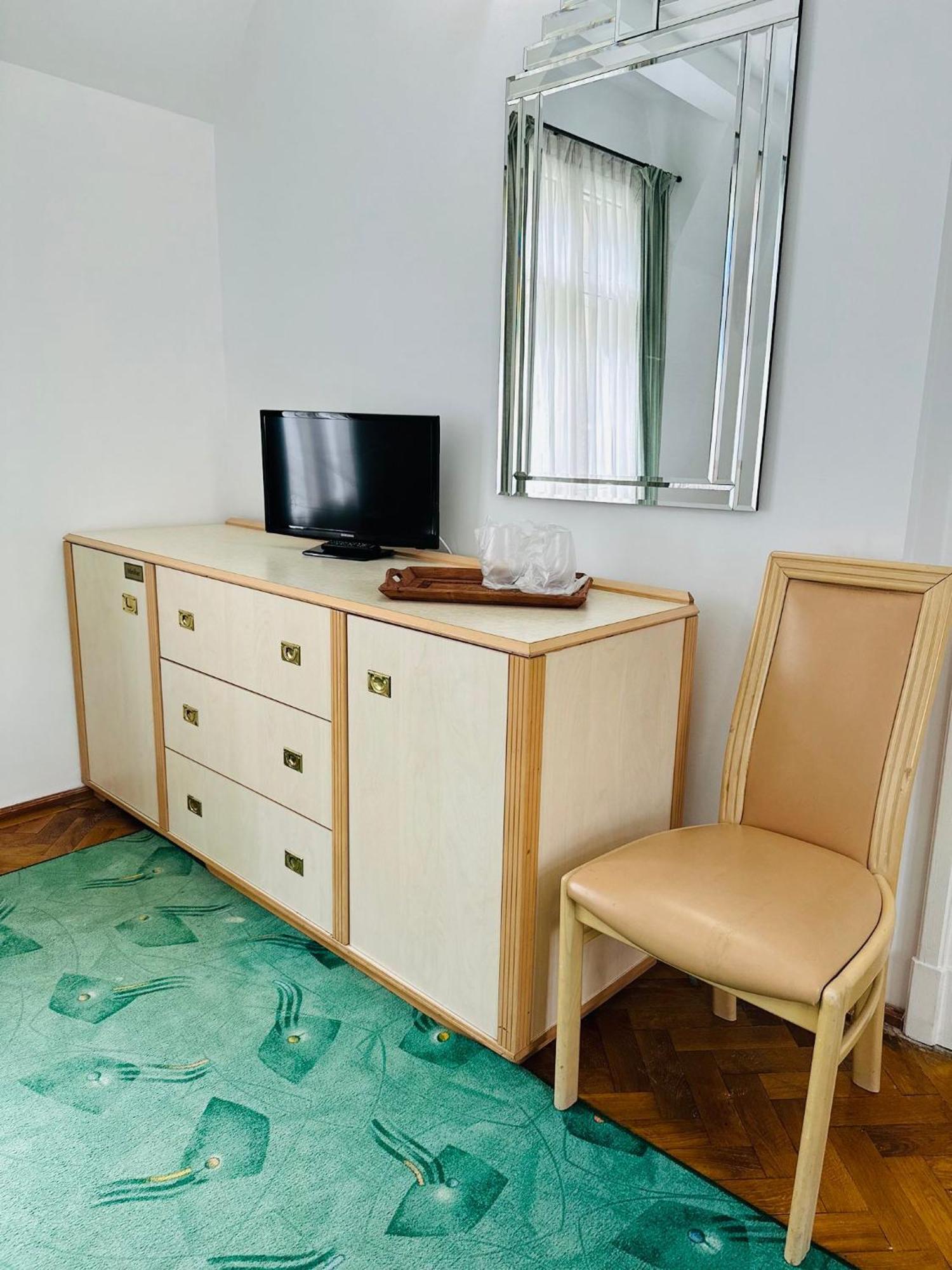 Rapsodia Sinaia Bed & Breakfast ภายนอก รูปภาพ