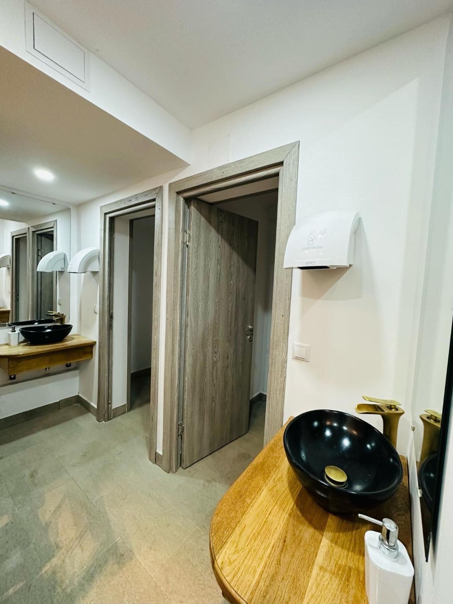 Rapsodia Sinaia Bed & Breakfast ภายนอก รูปภาพ
