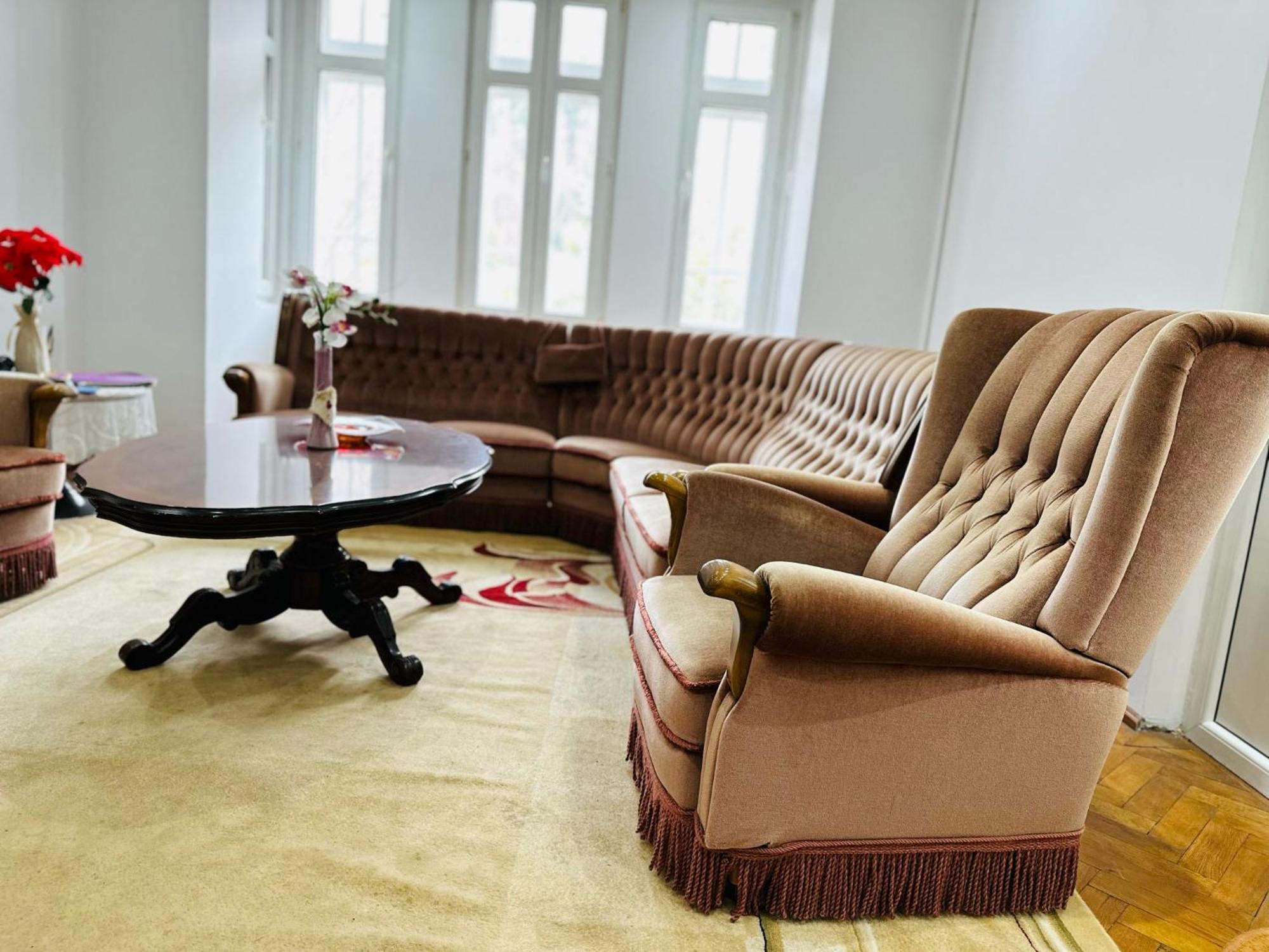 Rapsodia Sinaia Bed & Breakfast ภายนอก รูปภาพ