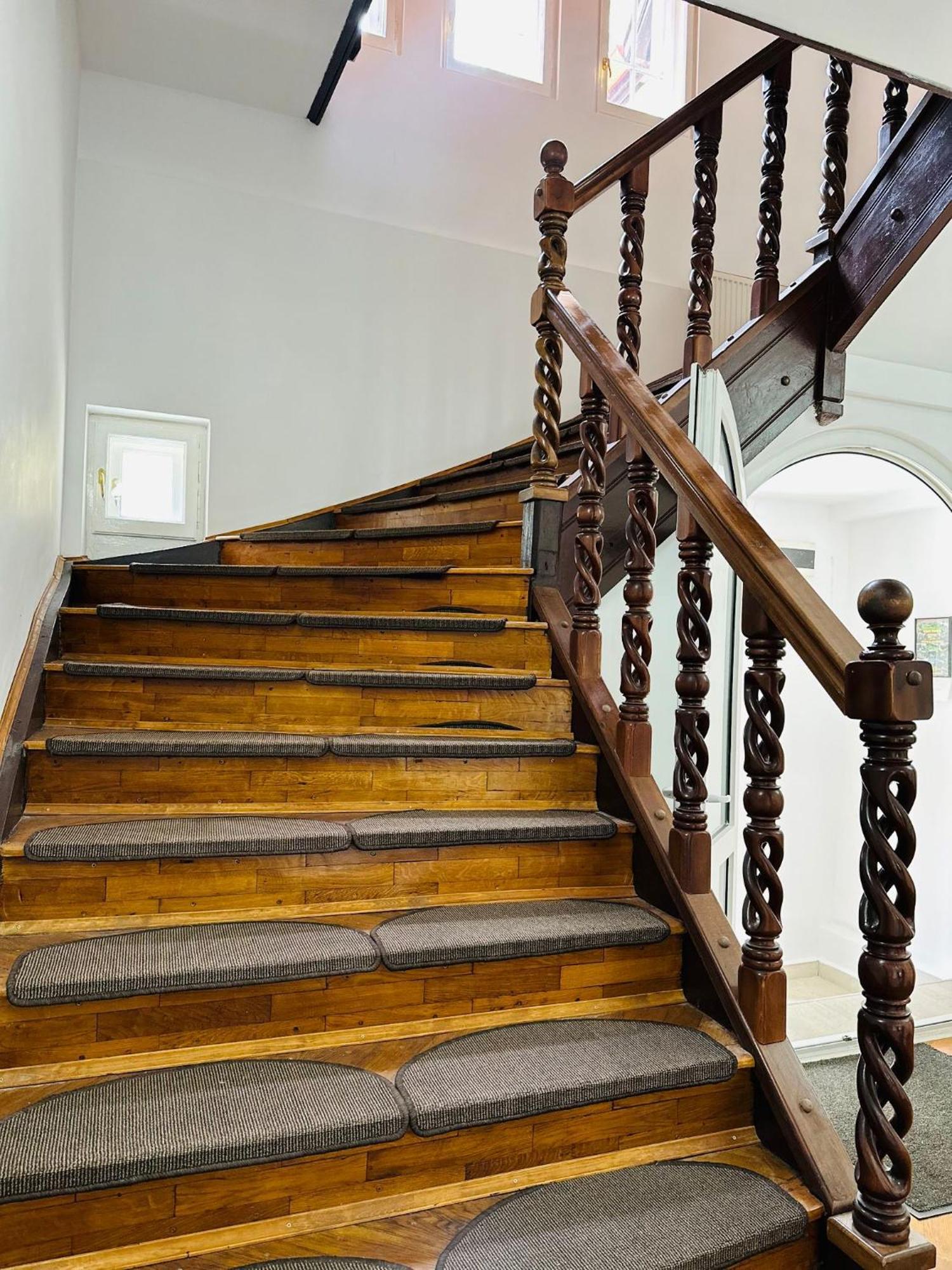 Rapsodia Sinaia Bed & Breakfast ภายนอก รูปภาพ