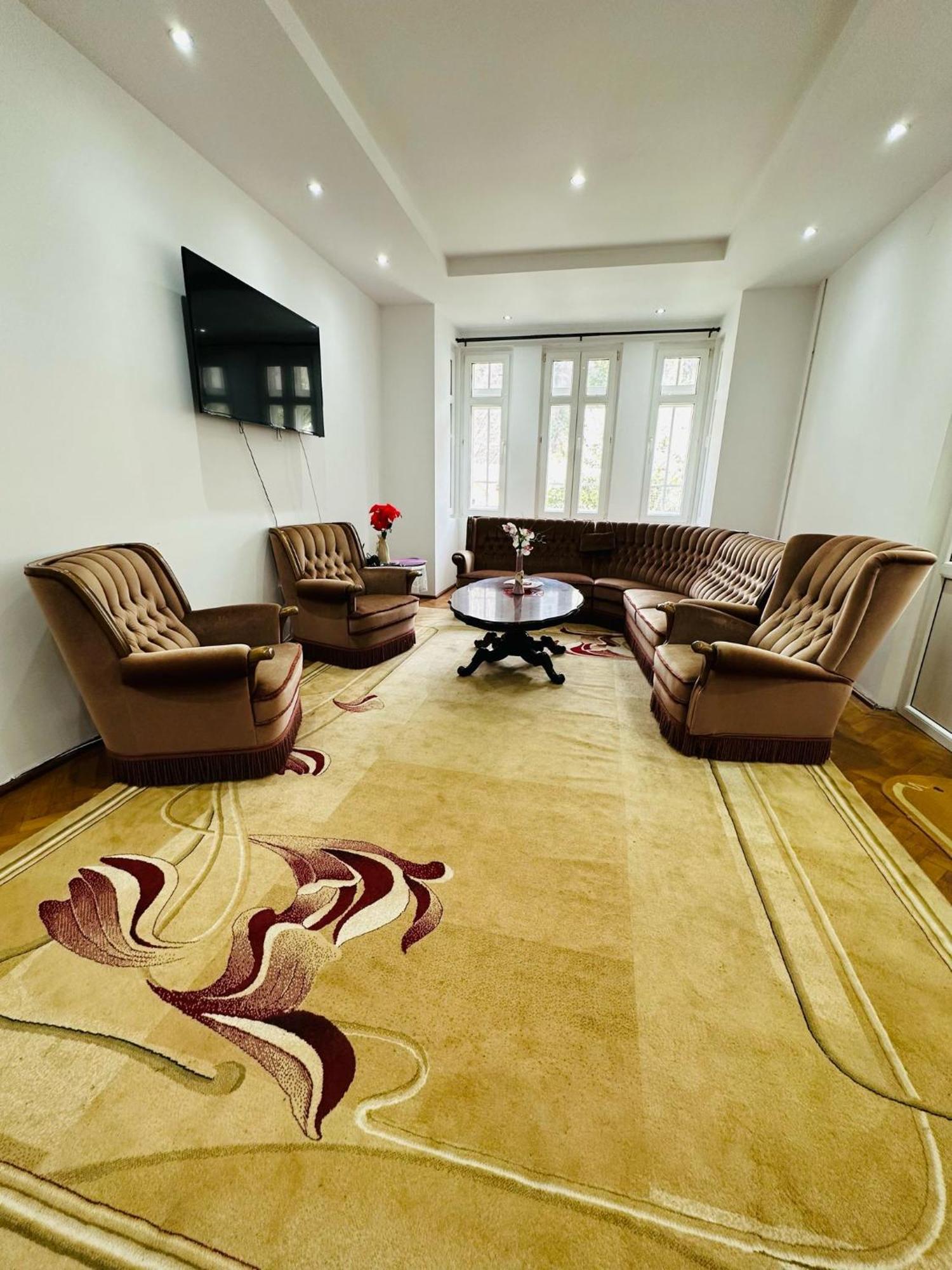 Rapsodia Sinaia Bed & Breakfast ภายนอก รูปภาพ